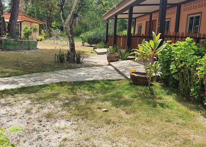Koh Ngai Kaimuk Thong Resort